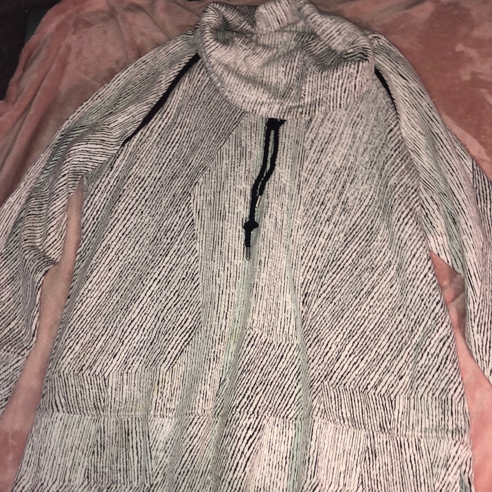 kirkland sweater size XL